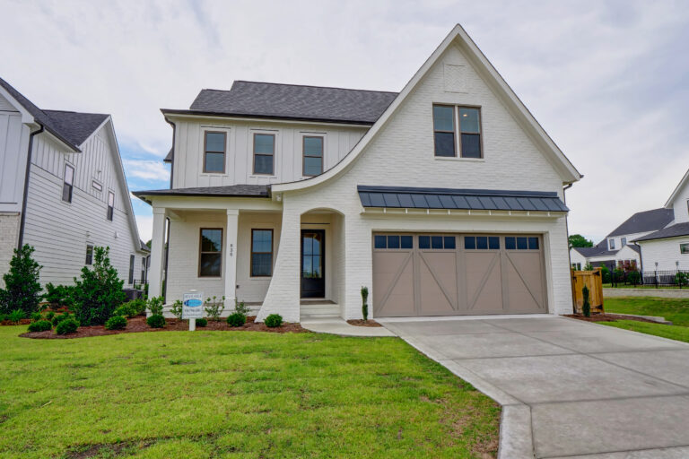 636 Waterstone Dr - New Home For Sale